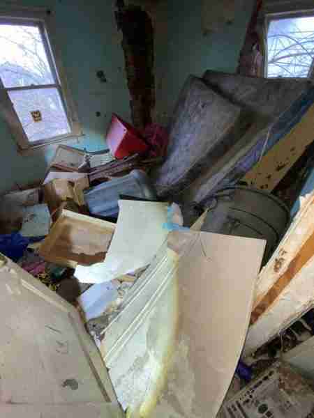 14475 Robson (34).jpg